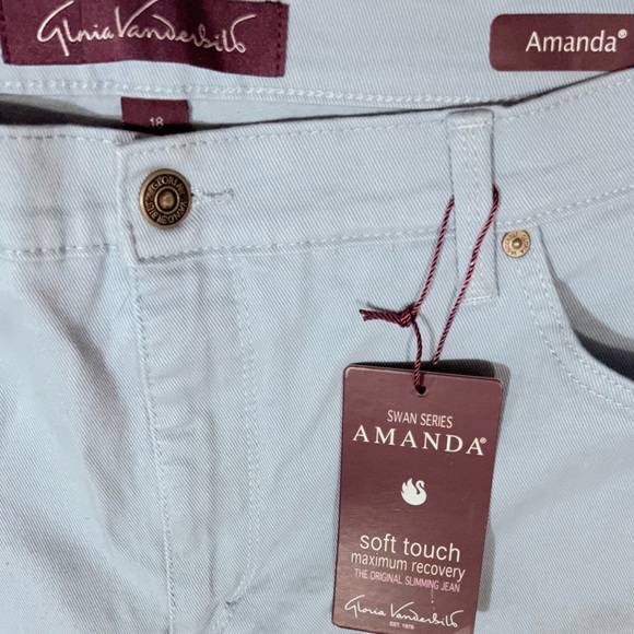Gloria Vanderbilt Amanda Womens 18W Lt Blue Classic Fit Tapered Leg Stretch Jean - Picture 2 of 5